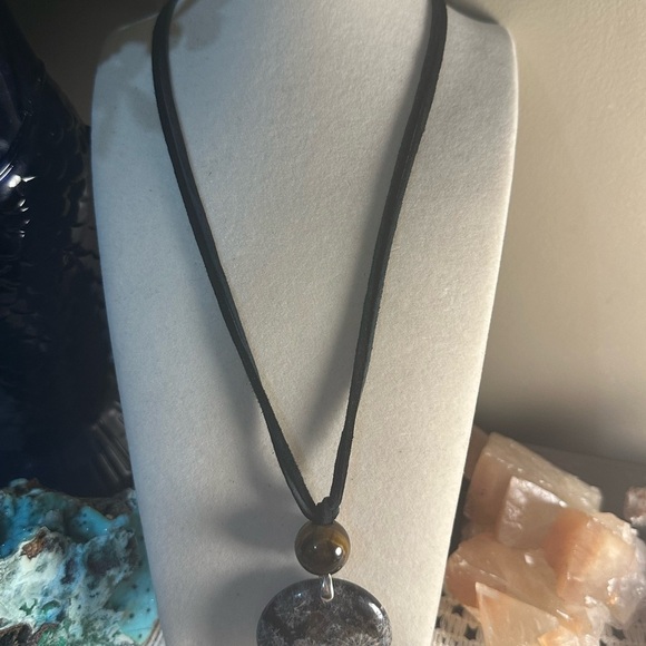 Round Black Coral Fossil Jade Pendant Necklace - Picture 7 of 11
